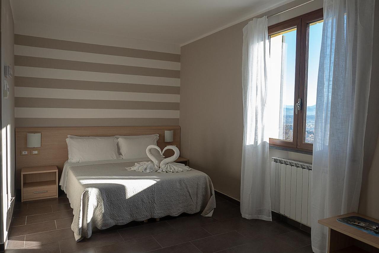 Agriturismo La Pietra La Spezia Esterno foto