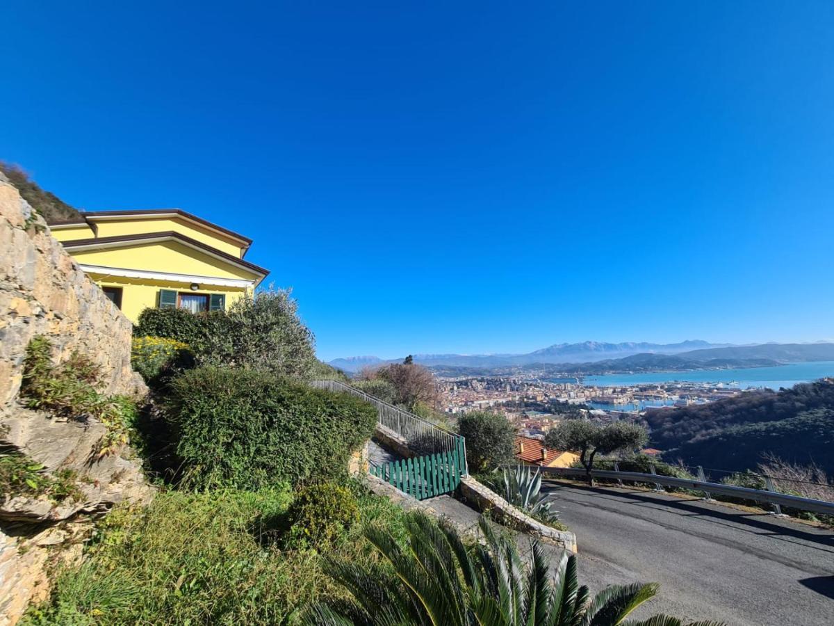 Agriturismo La Pietra La Spezia Esterno foto