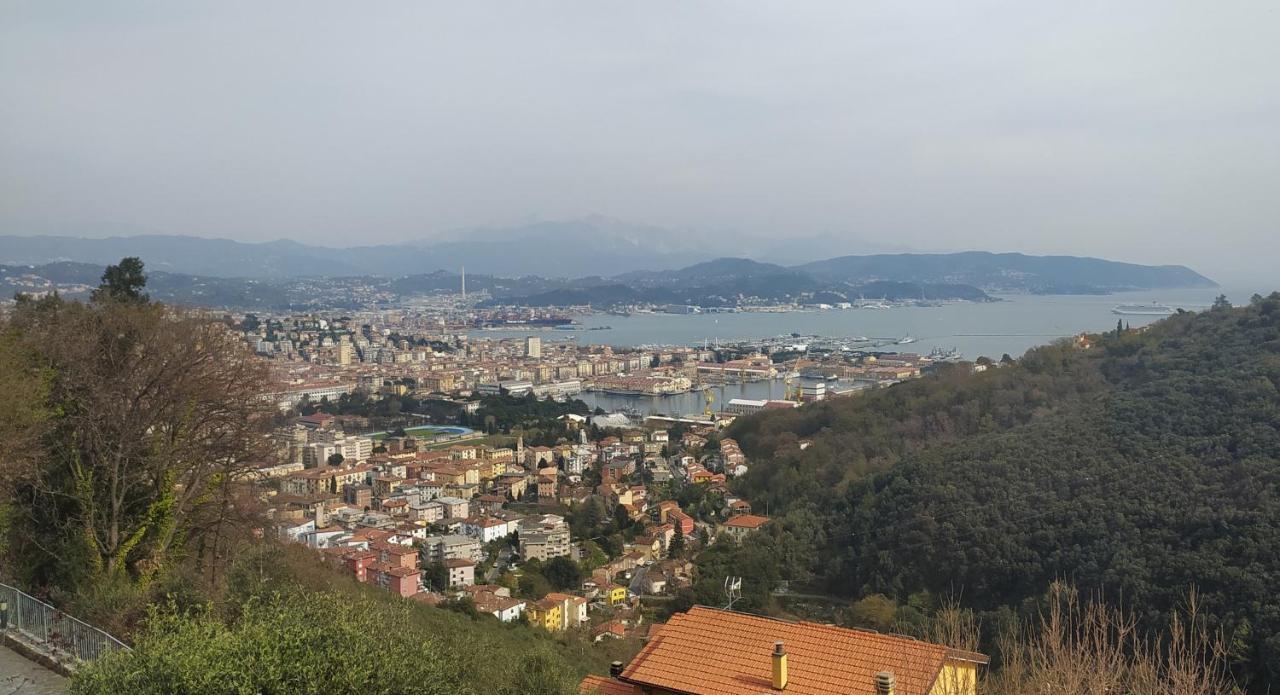 Agriturismo La Pietra La Spezia Esterno foto