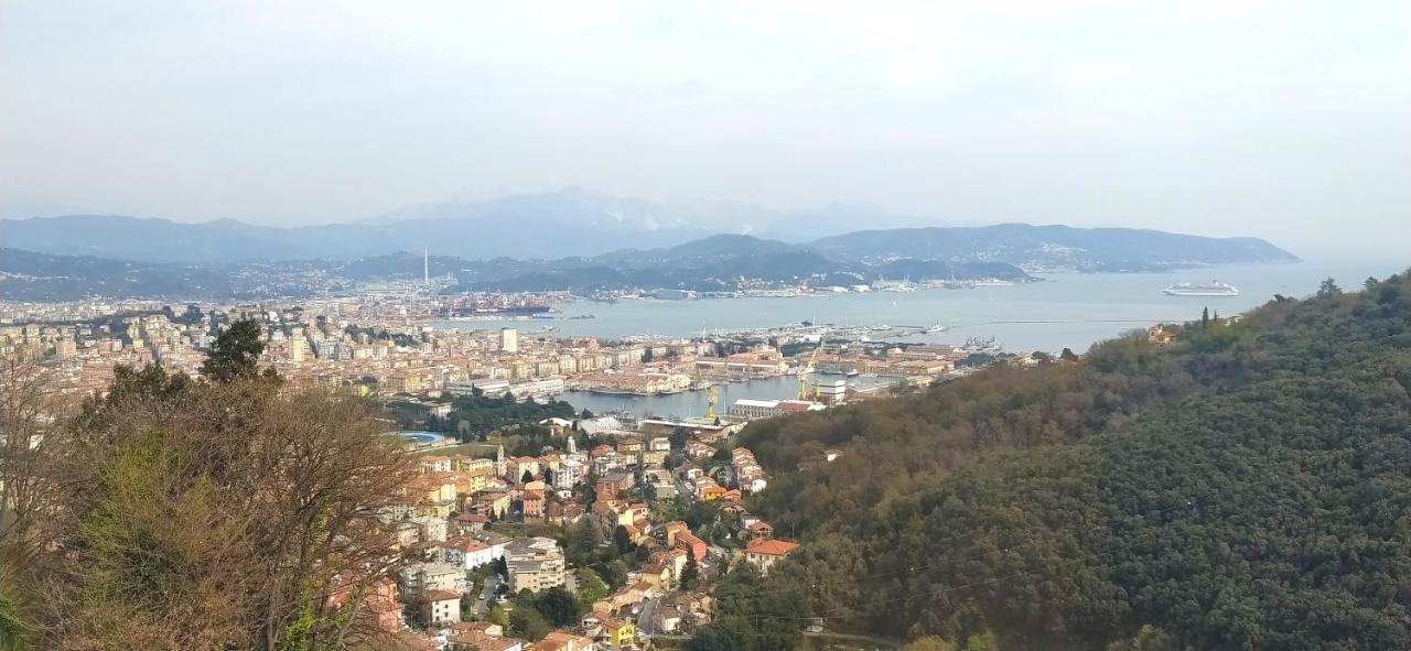 Agriturismo La Pietra La Spezia Esterno foto