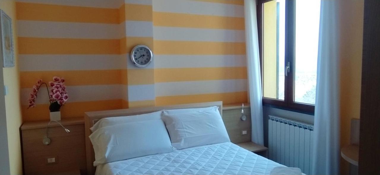 Agriturismo La Pietra La Spezia Esterno foto