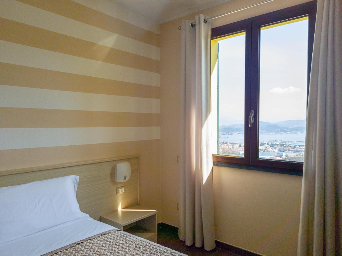 Agriturismo La Pietra La Spezia Esterno foto