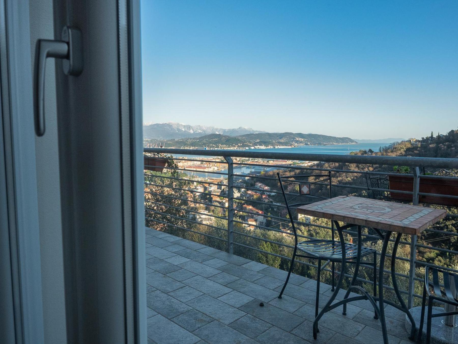 Agriturismo La Pietra La Spezia Esterno foto