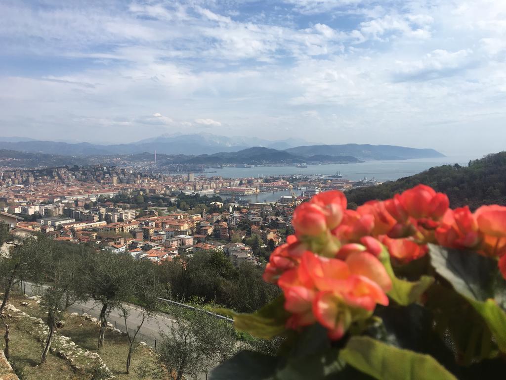 Agriturismo La Pietra La Spezia Esterno foto