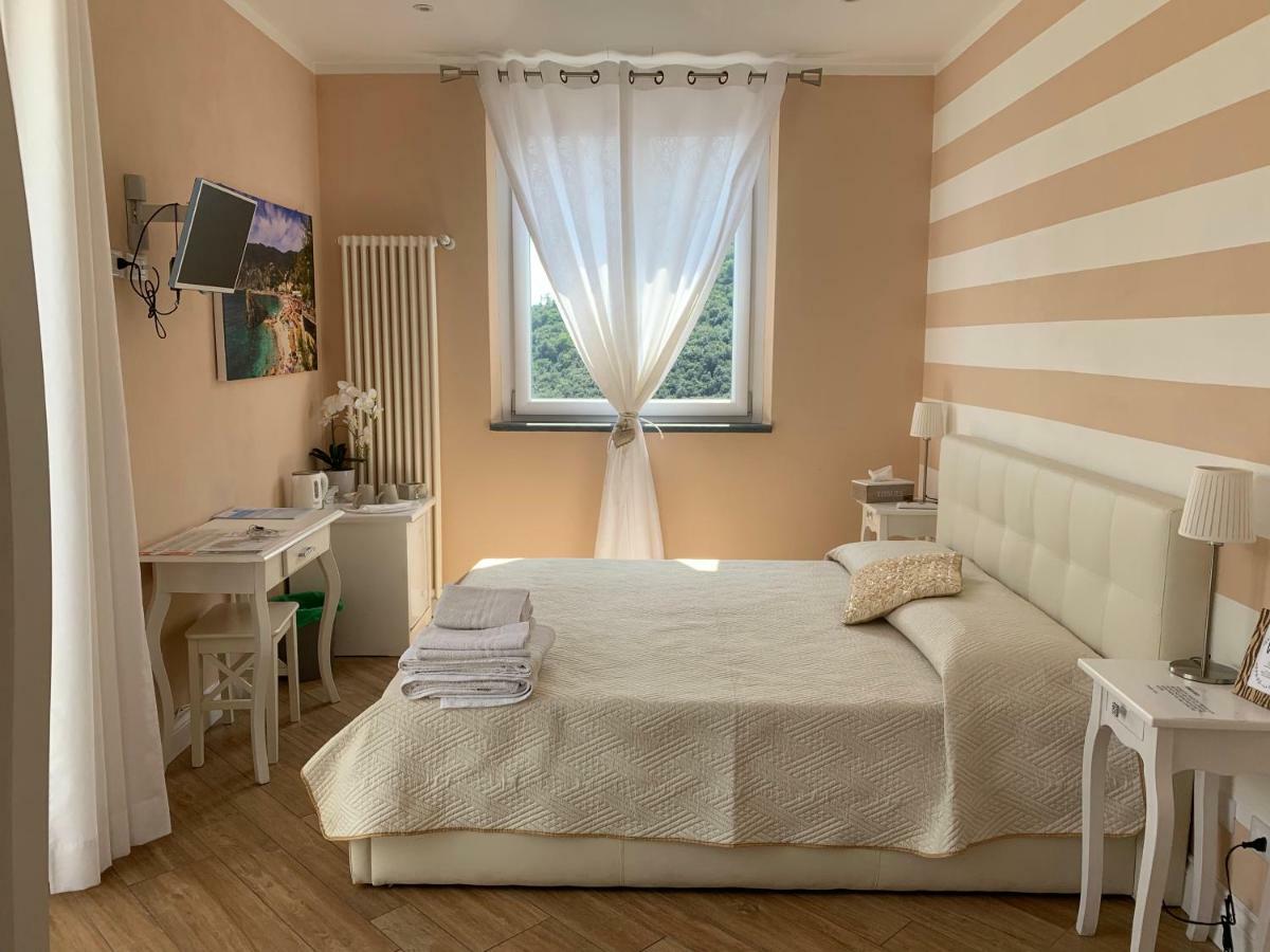 Agriturismo La Pietra La Spezia Esterno foto